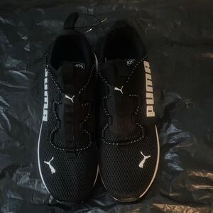 PUMA Men's Black and White Athletic Shoes